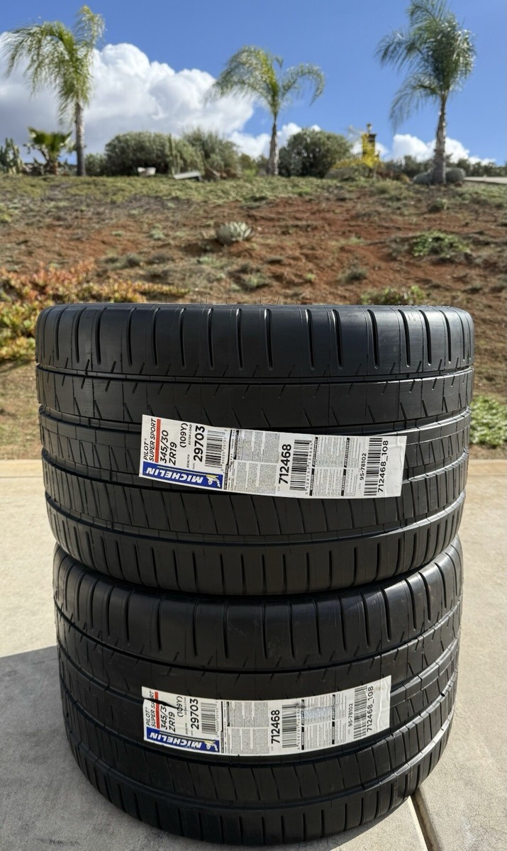 TWO BRAND NEW 345/30ZR19 (109Y) Michelin Pilot Super Sport Tires