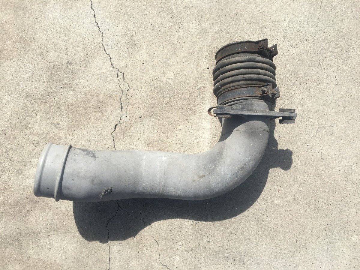 1987 Nissan 300zx non turbo VG30 Intake pipe and rubber