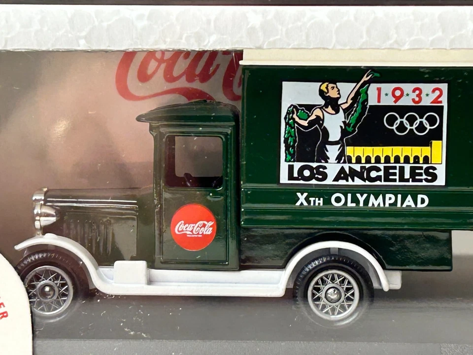 Lledo Olympics 1932 Los Angeles Olympics Ford Panel Van with Box - Image 3 of 4