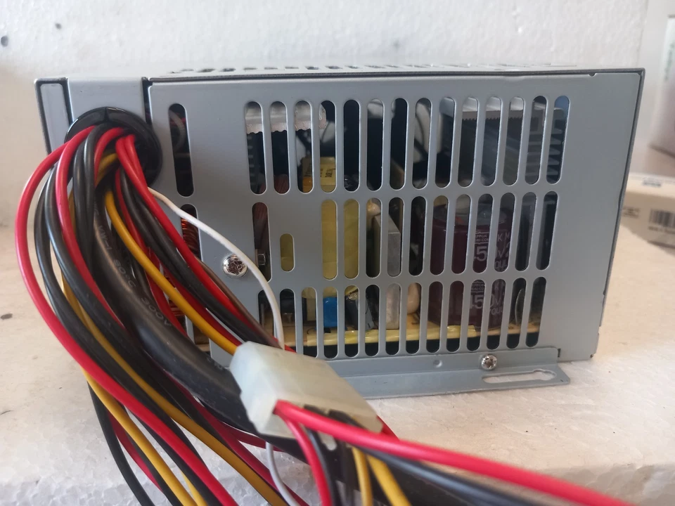 ALIMENTATORE FSP. GROUP. INC  300W /100-240V. 12V. - Immagine 2 di 4