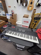 NATIVE INSTRUMENTS KOMPLETE KONTROL S61 MK2 (EZ2006396)