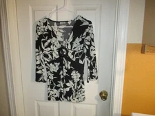 CDW Creative Design Works  3/4 Sleeve Black & White V-Knit Top Blouse W Ring- S