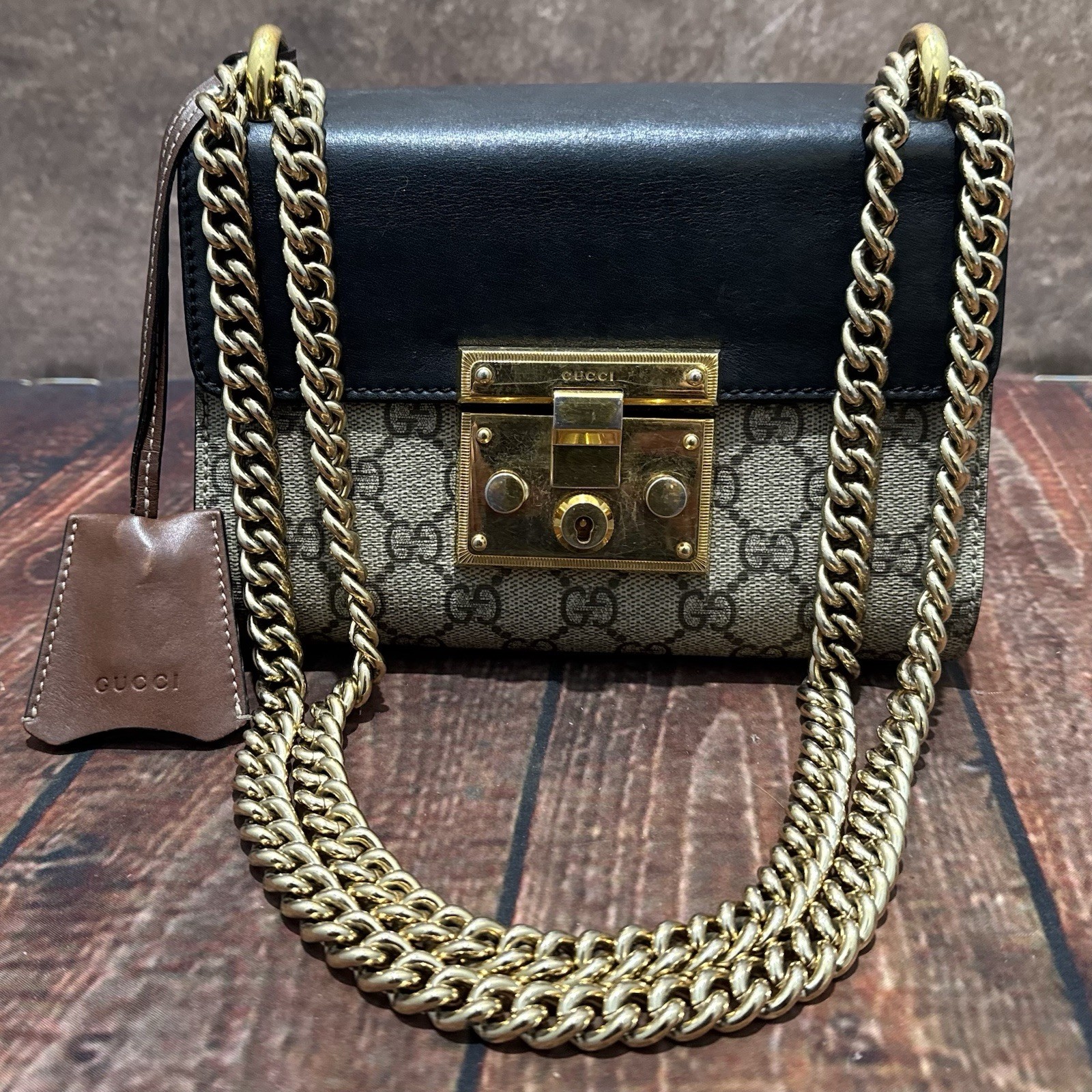 GUCCI Padlock GG Monogram Chain Shoulder Bag - Black Leather