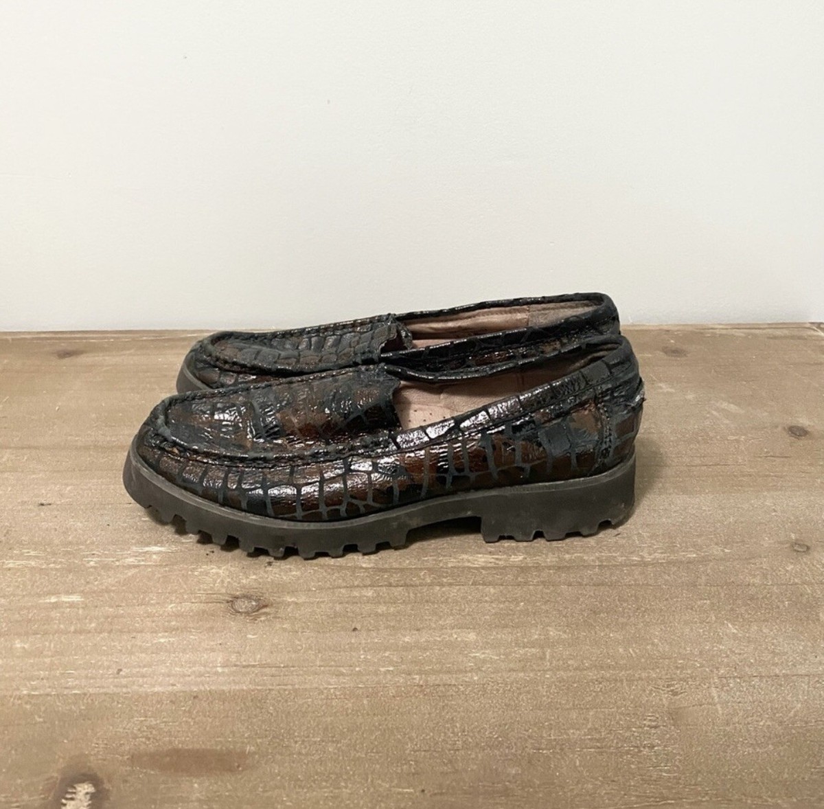Donald J. Pliner Lesther-Embossed Brown Loafers Amazon.com | Donald Pliner Men main image 3