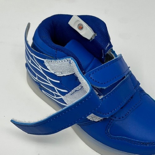 QTMS Unisex LED Light Up Flashing Colorful Winged Kids Sneakers 9.5M Blue Shoes - Picture 17 of 18
