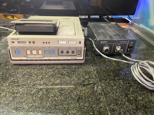 SONY BVW-20 & AC-550 -PARTS & REPAIR-SNOW  - Picture 1 of 6