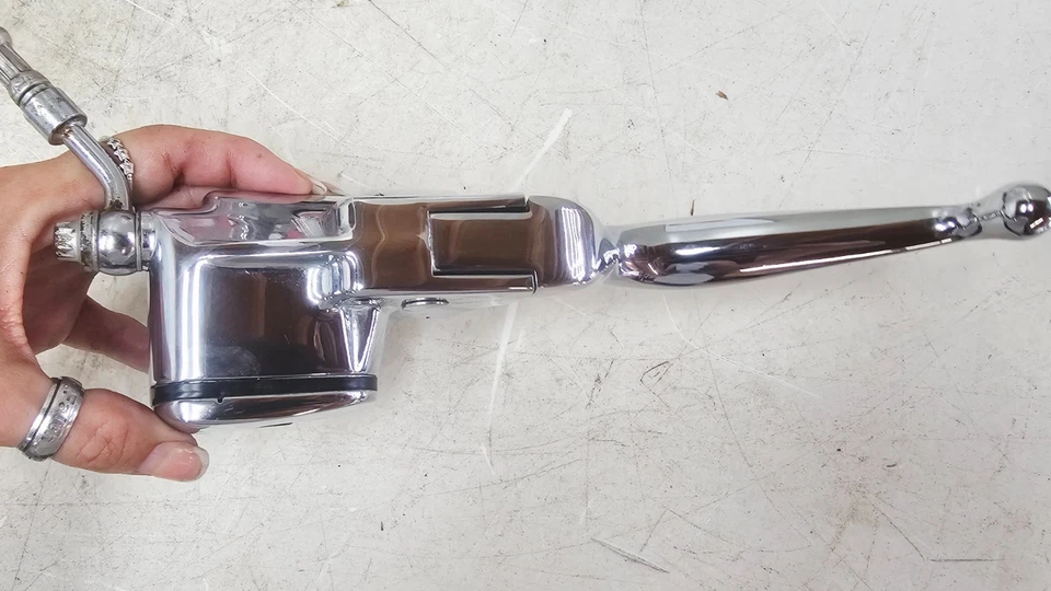 2003 HARLEY SOFTAIL DEUCE Master Cylinder 11/16 + Dual Brake Caliper + Hose - Image 3 of 4