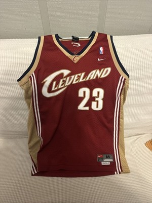 Lebron James #23 Basketball Jersey Cleveland Cavaliers Nike Size M  +2 Length