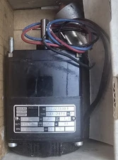 Bodine KCI-24T3 Gearmotor 115VAC 26rpm Reversible-capacitor Included NOS