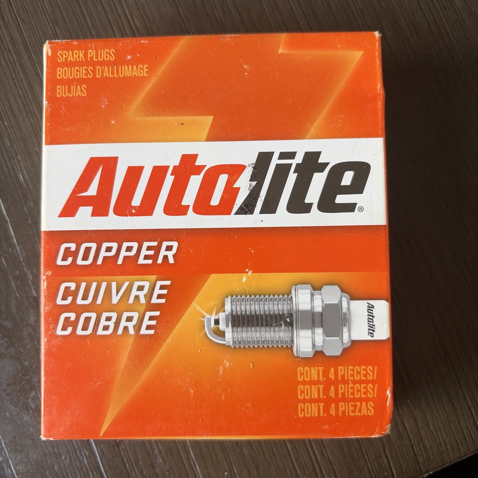 New Ford  spark Plugs    -Copper Resistor Autolite 985 pack of 4
