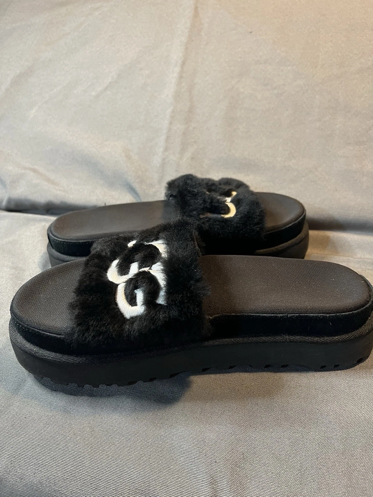 Ugg Laton sandalo slide in pelliccia nero con bianco donna taglia 8