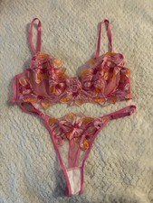 VTG Beautiful Pink Satin Bra And Panties With Flower Embroidery Set Size L