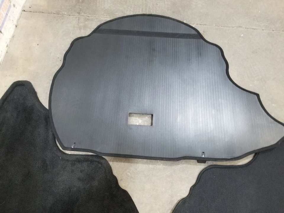 05 2005 NISSAN 350Z TOURING TRUCK BOARD AND MATS BLACK Foto 4 de 4