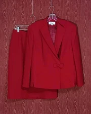 LE SUIT Classic Red Size 14 Long Sleeve Part Collar Mini Bow Snap Closure Skirt 