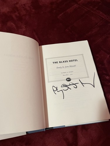 *3 SIGNED FIRST EDITIONS!* Station Eleven, The Glass Hotel, Sea of Tranquility - Picture 8 of 16
