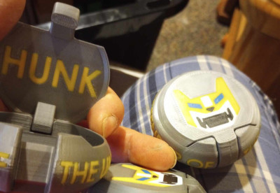 Container/Phone Stand- Voltron- Hunk, Yellow Lion, Yellow Text