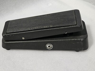 Dunlop GCB-100 Original Cry Baby Bass Wah Wah Crybaby Guitar