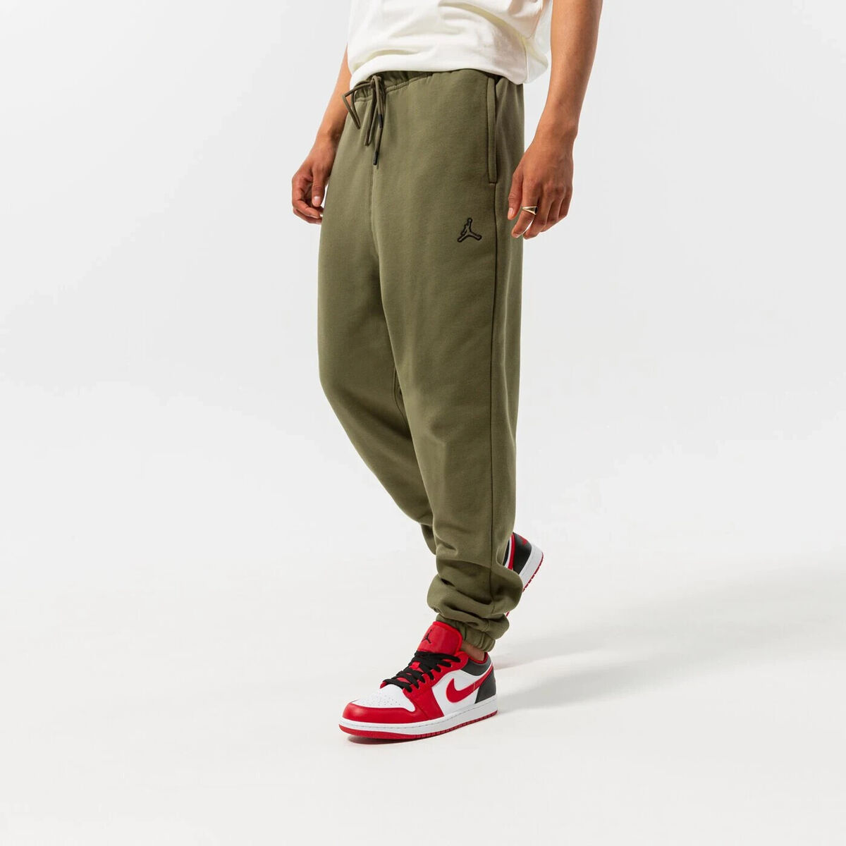 NIKE AIR JORDAN JUMPMAN ESSENTIAL FLEECE SWEAT PANTS GREEN NIKE AIR JORDAN JUMPMAN ESSENTIAL FLEECE SWEAT PANTS GREEN
