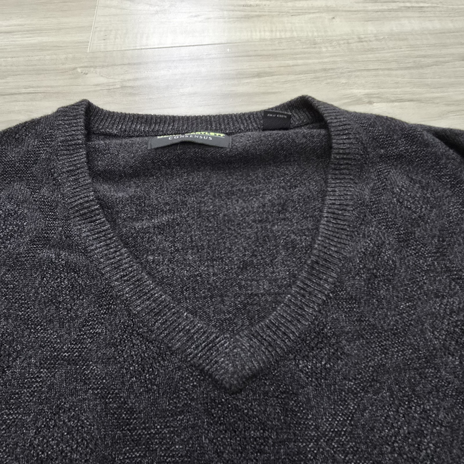 John Bartlett Consensus Sweater V Neck Pullover G… - image 3