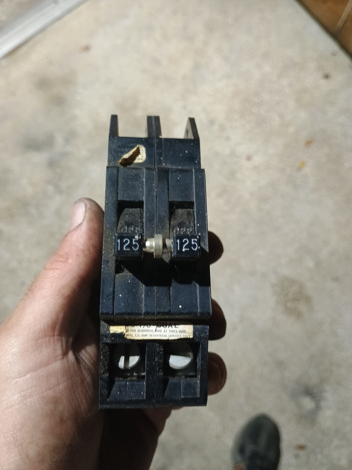 Zinsco Q2125 125 Amp 2 Pole 120/240V Circuit Breaker