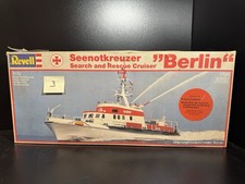 Revell  1/72- Seenotkreuzer " Berlin " Ungebaut (5226)