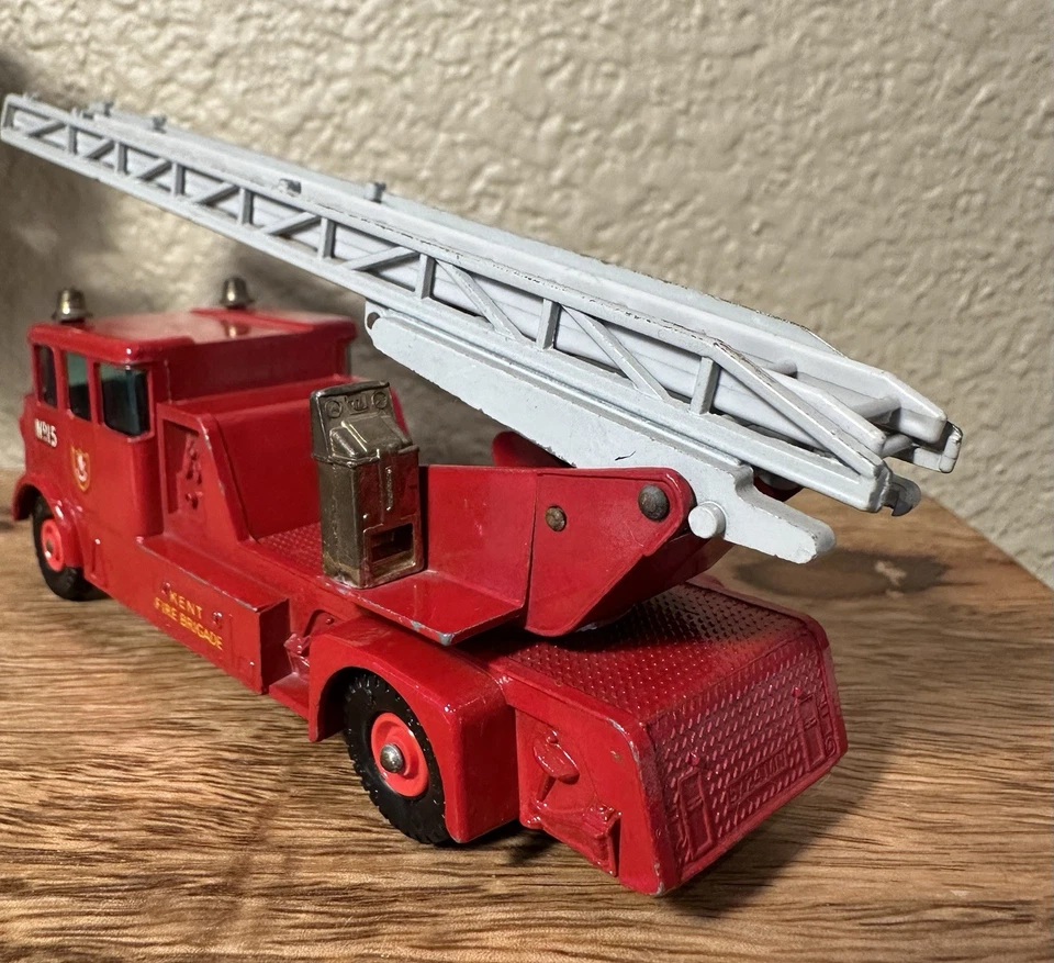 🚒 Matchbox King Size K-15 Merryweather Fire Engine Kent Fire Brigade Lesney - Image 4 of 4