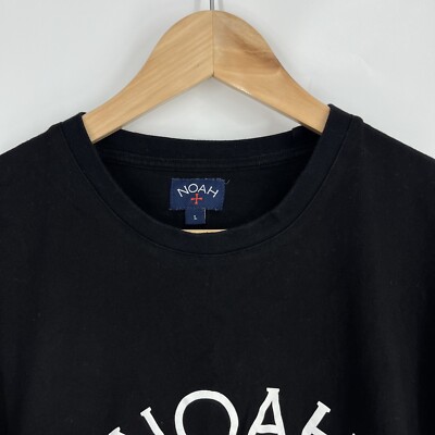 Noah T Shirt Size Large Mens Black Red Winged Foot Core Logo Crew