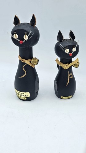 NEW! MCM BLACK CAT MAGNETIC SALT PEPPER SHAKERS JAPAN WOOD LEATHER TAIL EARS - Picture 3 of 8