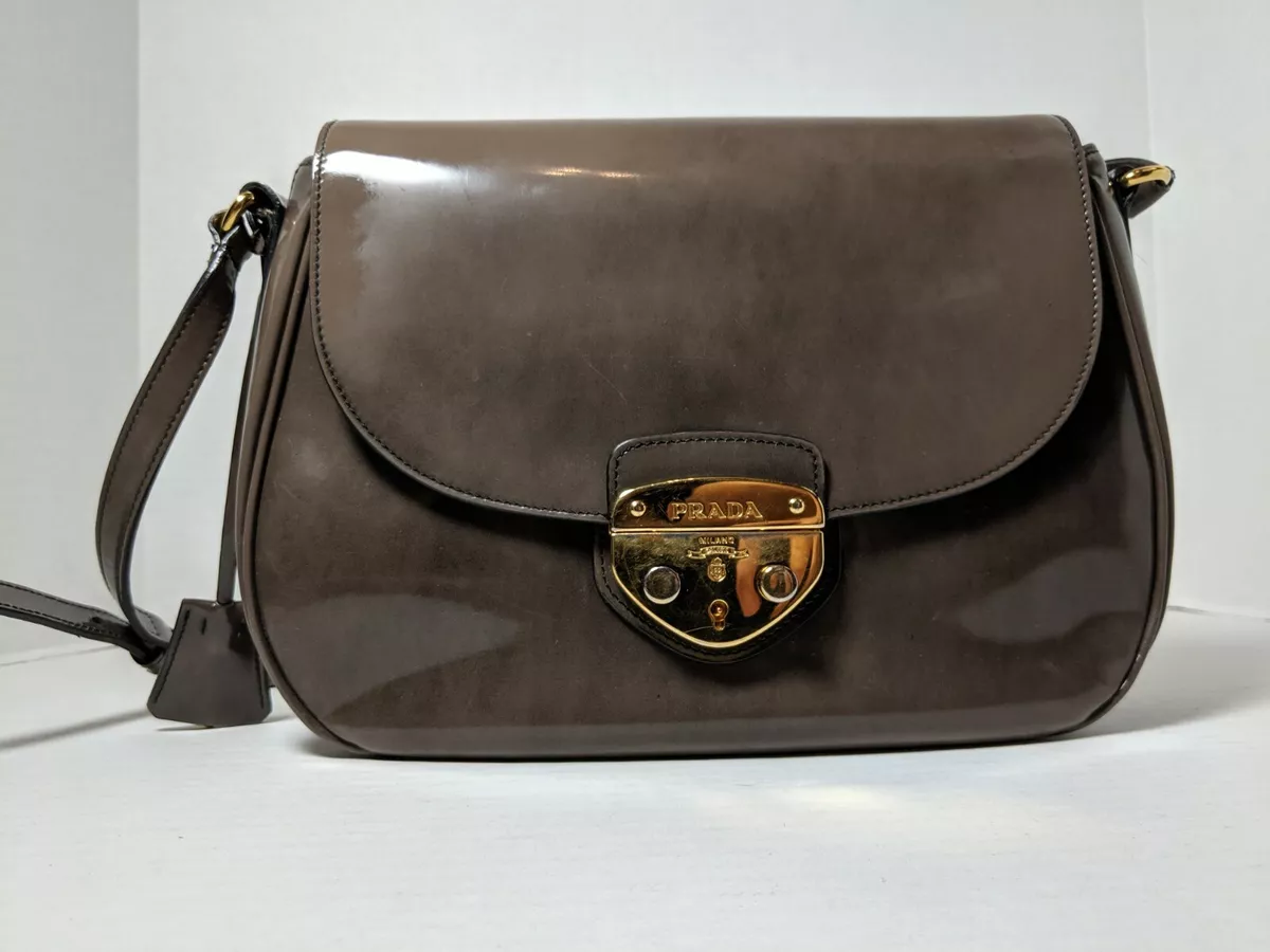 🌟👜 PRADA Gray Fume Spazzolato Messenger Push Lock Patent Leather Bag |  eBay