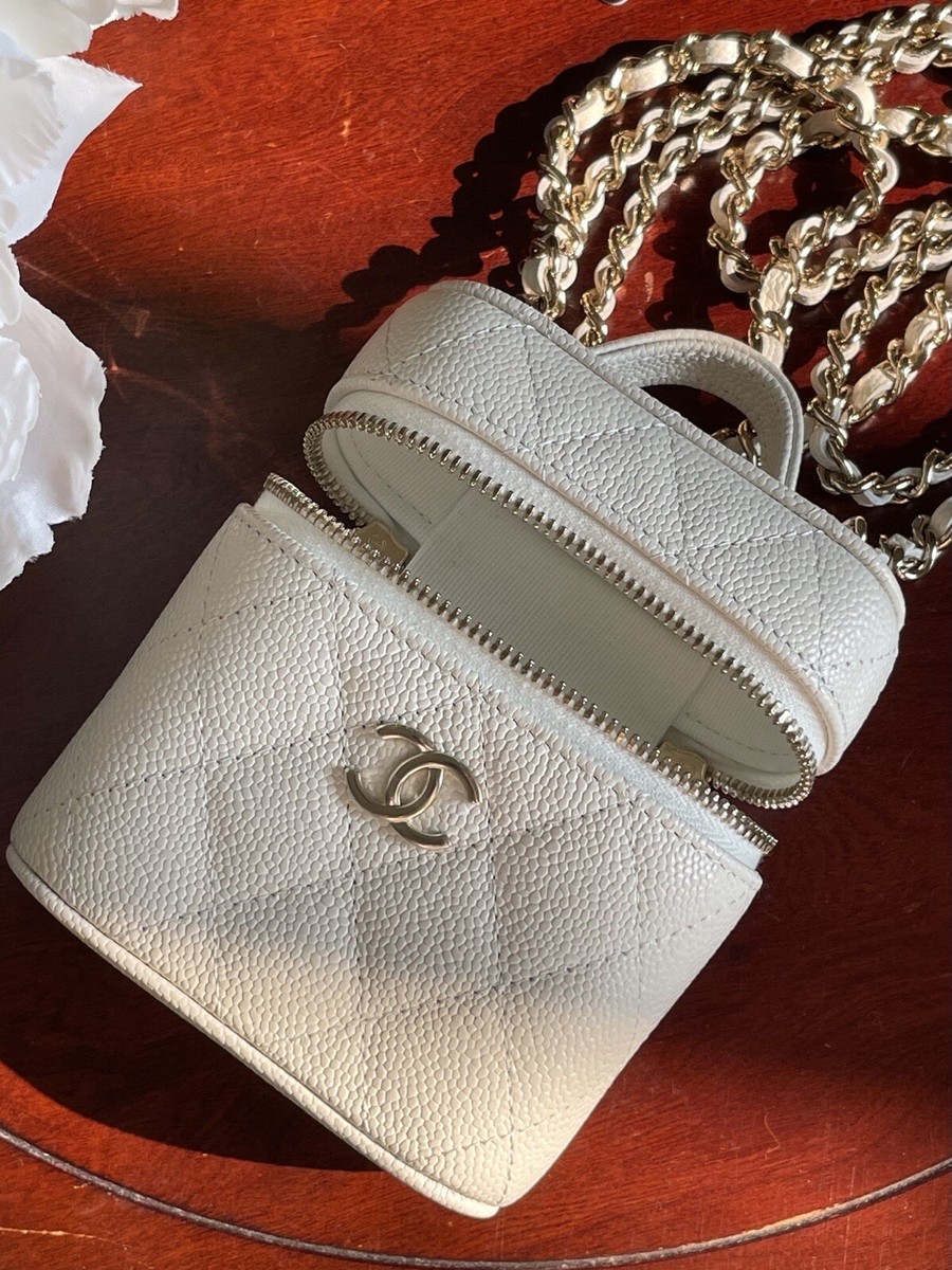 NEW 2022C CHANEL WHITE CAVIAR CC HOLDERS VANITY WITH CHAIN