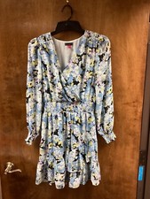 Women NWOT "Vince Camuto" multicolor floral print long sleeve dress. Size Sm