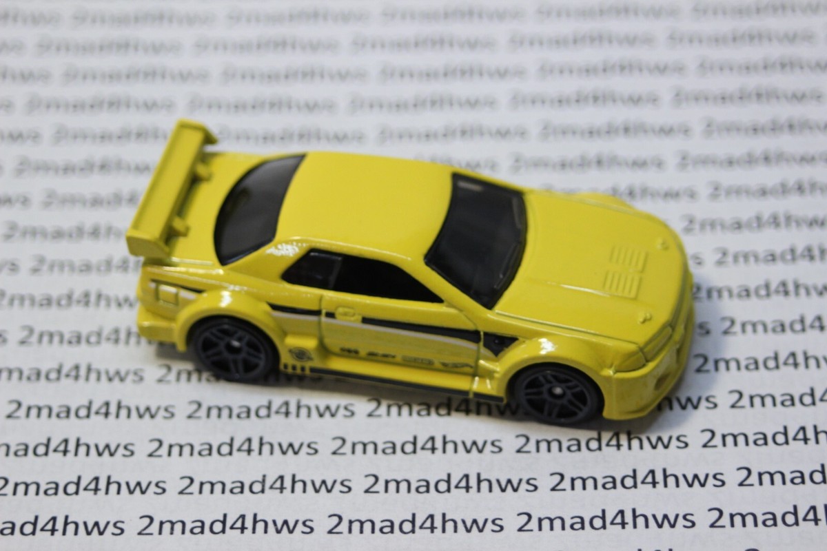 ミニカー Hot Wheels Nissan Skyline DROPSTARS 5/5 Amazon.com: Hot Wheels DROPSTARS 5/5, Gray Nissan Skyline 60