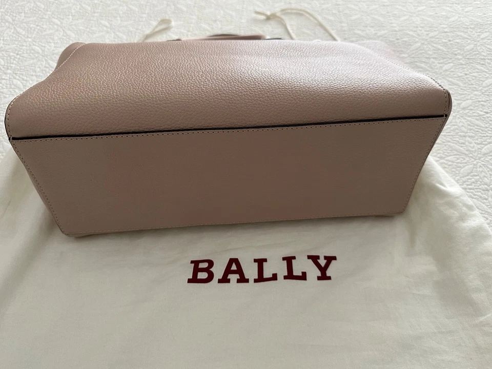 Cartera de cuero granulado BALLY Suiza con opción de correa larga para el hombro  Foto 3 de 4