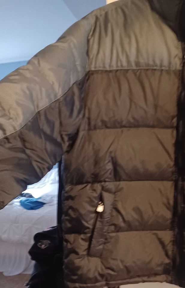 Athletech Men's Large Gray and Black Puffer Down Feathers/Poly Fill Jacket Lrg. - Image 4 of 4