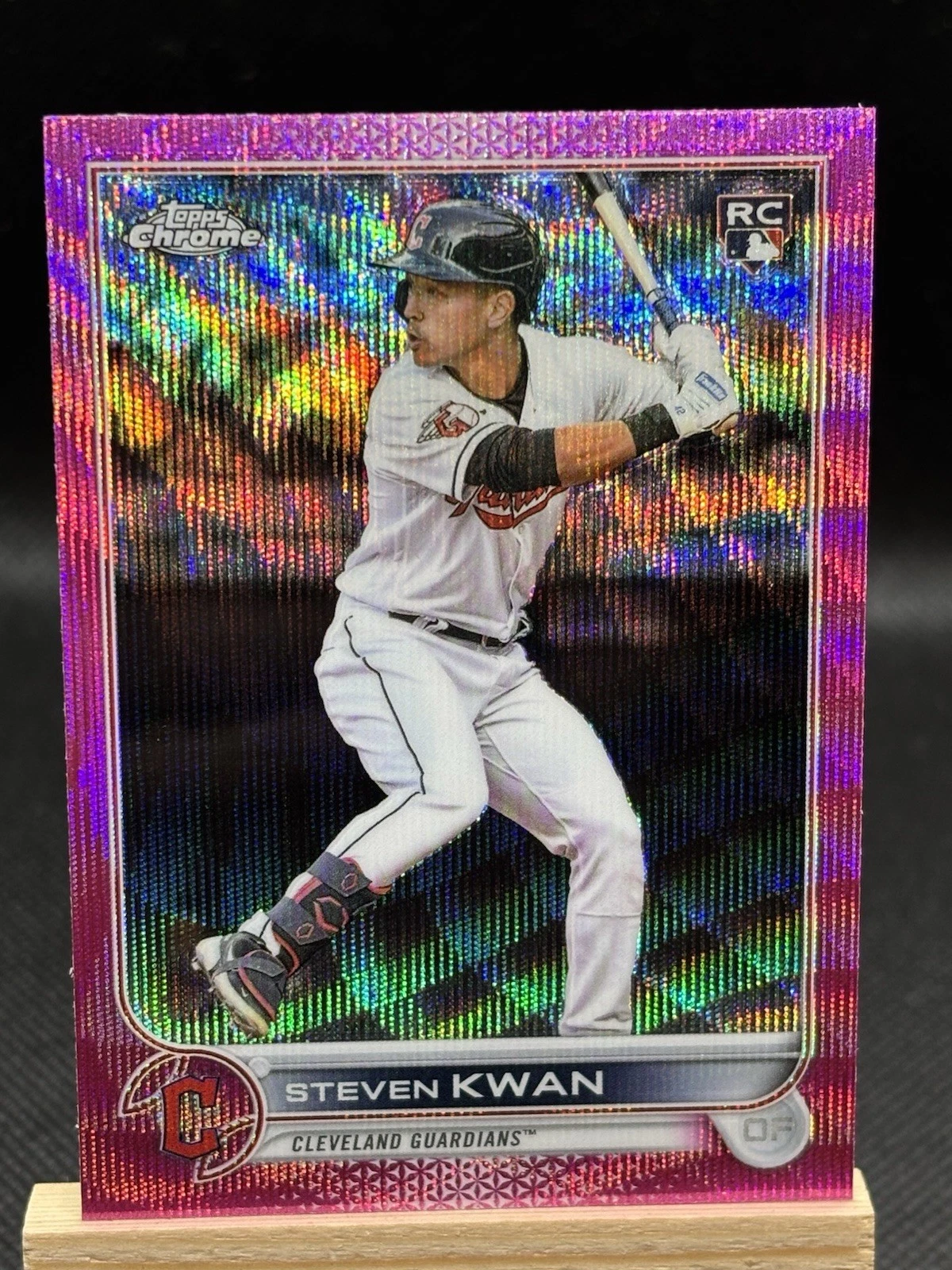 2022 Topps Chrome Update #USC85 Steven Kwan Pink Wave Refractor Guardians RC