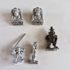 WARHAMMER 40K -  REALMS OF CHAOS FAMILIARS X 4 + GOBLIN