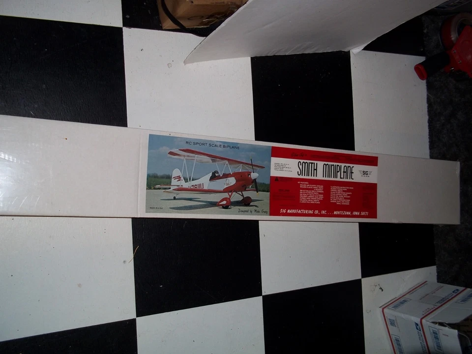 NEW IN THE BOX "SIG THE SMITH MINI PLANE" REMOTE CONTROL MODEL AIRPLANE KIT NEW - Image 2 of 4