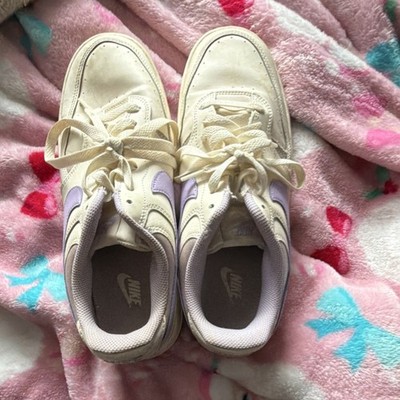 Nike White Purple Low Top Lace Up Athletic Sneakers for Men