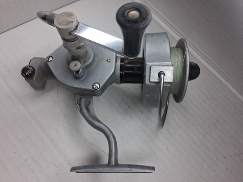 Vintage Pflueger Pelican 1020 Left-Handed Spinning Reel Made in USA - Picture 2 of 5