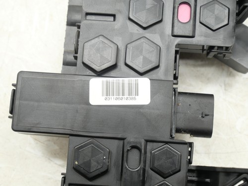 Used Cabin Fuse Junction Terminal Block Box 2007-2013 Mercedes Benz S550 OEM - Picture 7 of 8