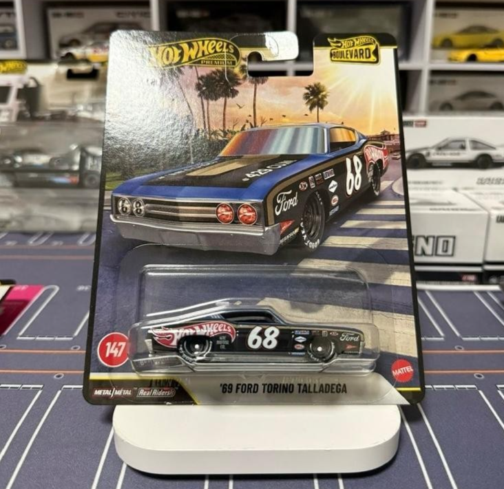 INHAND 2026 Hot Wheels Premium Boulevard ' 69 FORD TORING TALLADEGA