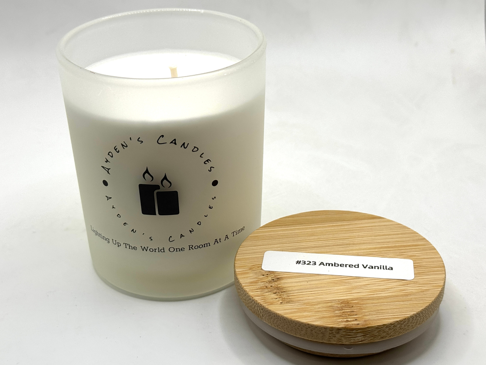 Aydens Candles Ambered Vanille Scented Candle #323 Fragrance-image