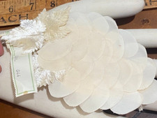 vintage 1940s millinery flower petals silk pad 1pc Germany vanilla
