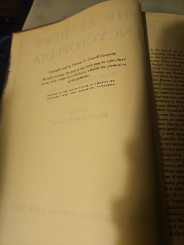 Vintage 1948 "THE READERS ENCYCLOPEDIA" Of World Literature & The Arts Hardcover - Picture 4 of 5