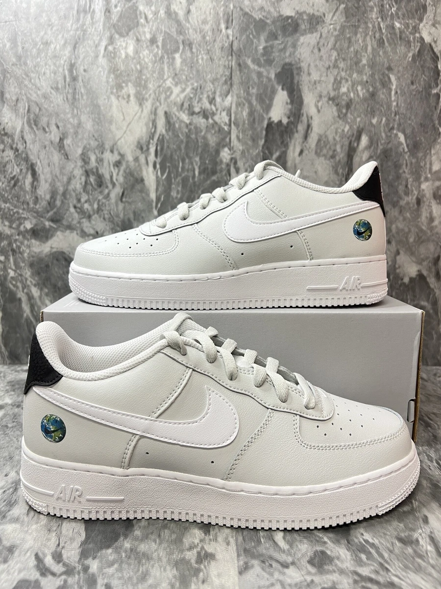 Nike Big Kids' Air Force 1 LV8 3 SE Casual Shoes