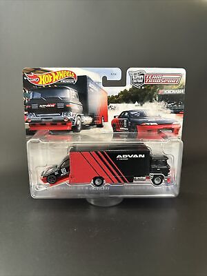 Hot Wheels Team Transport Nissan Skyline GT-R BNR32 Sakura Hot Wheels Team Transport Nissan Skyline GT-R BNR32 Sakura