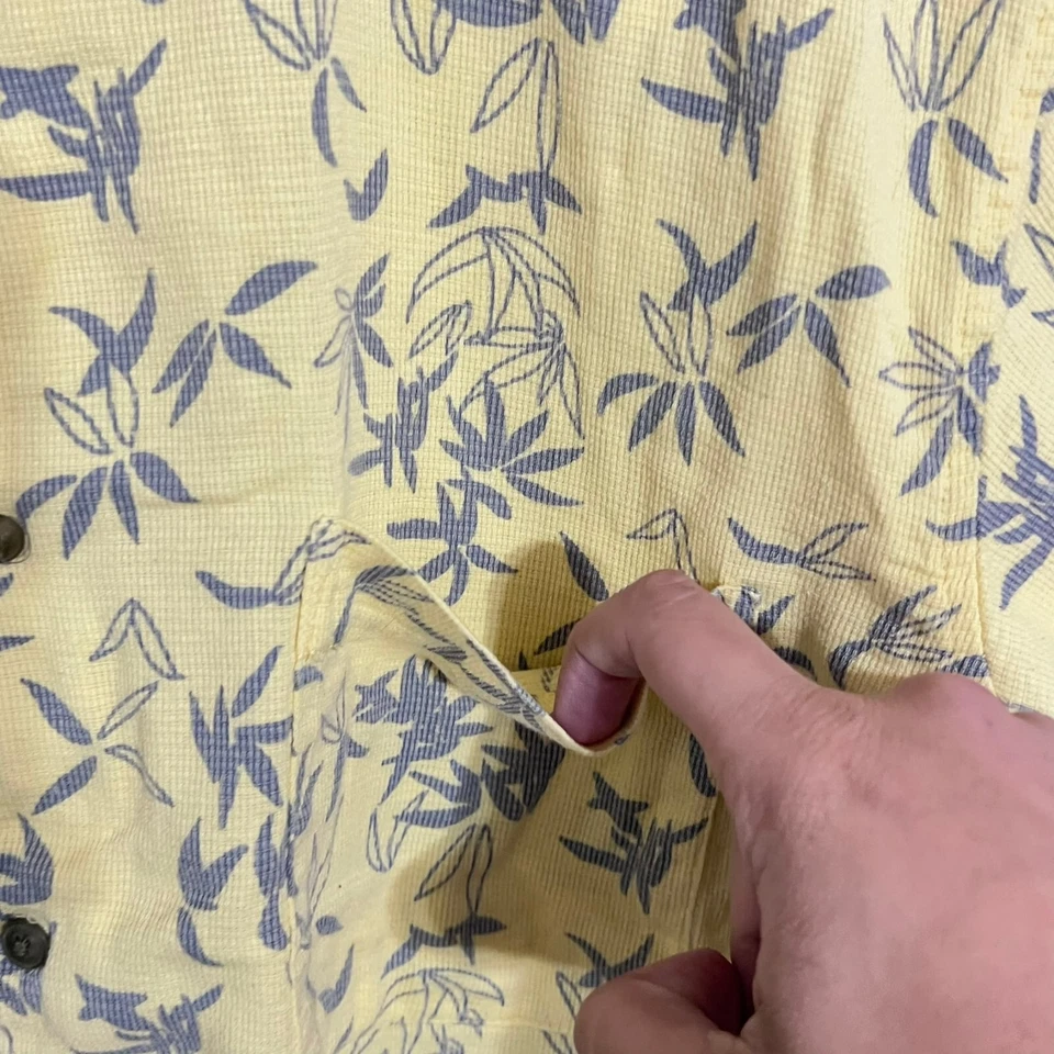 Camisa Hawaiana Catalina Para Hombres Talla L Amarilla Floral Manga Corta Bolsillos Abotonados Foto 3 de 4