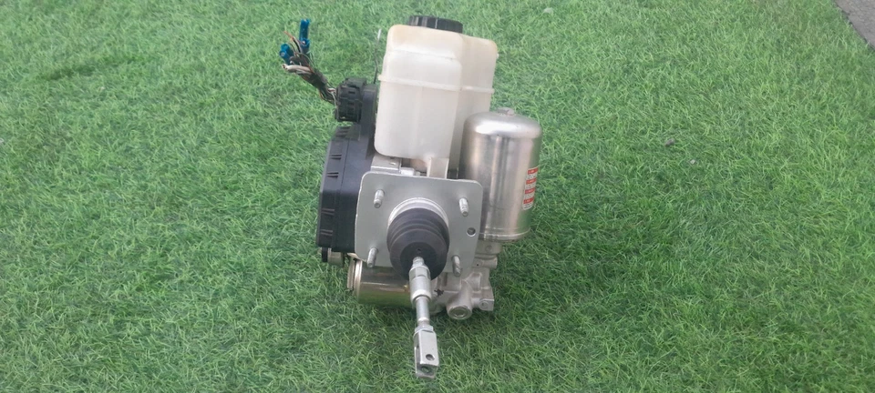 2016-2021 LEXUS LX570 ABS POWER BRAKE BOOSTER MASTER CYLINDER WITH RESERVOIR OEM - Image 4 of 4