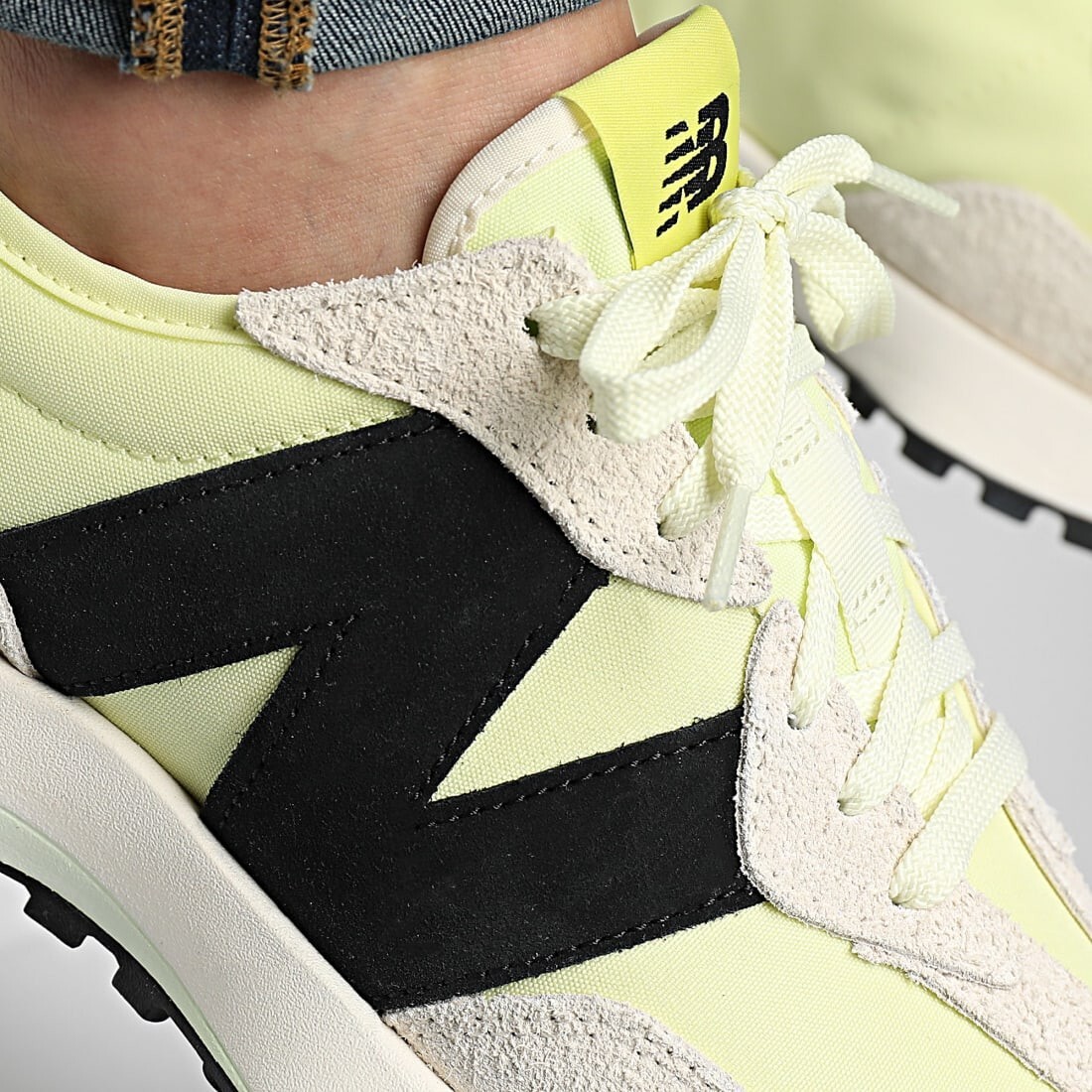 New Balance WS327WG White/Grey-Yellow Women's Athletic Sneakers SZ