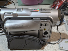 Samsung Digital-cam DV125 MiniDV Camcorder 900x Digital Zoom LCD USB Accessories